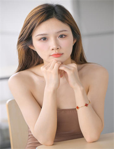 《教授和乖乖女H灌满阮阮视频-亚洲精品久久》