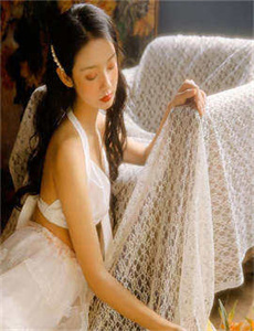 《ddd27com-硕大粗长撑裂了 小龙女》